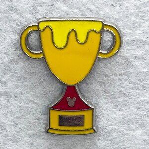 🔮 5/$25 Disney Winnie The Pooh Trophy Pin